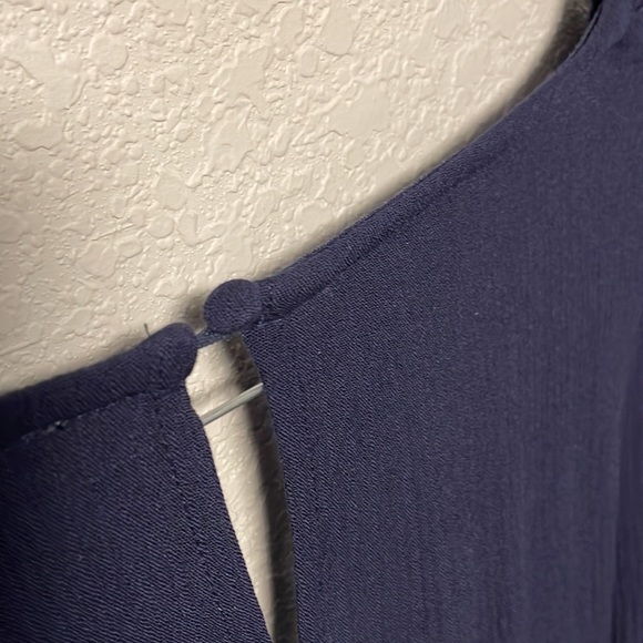 Francesca’s Blue rain embroidered navy and white hippie shirt elastic cuffs 🌻 - Picture 5 of 6